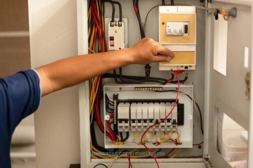 Main Circuit Breaker (MCB) Servicing